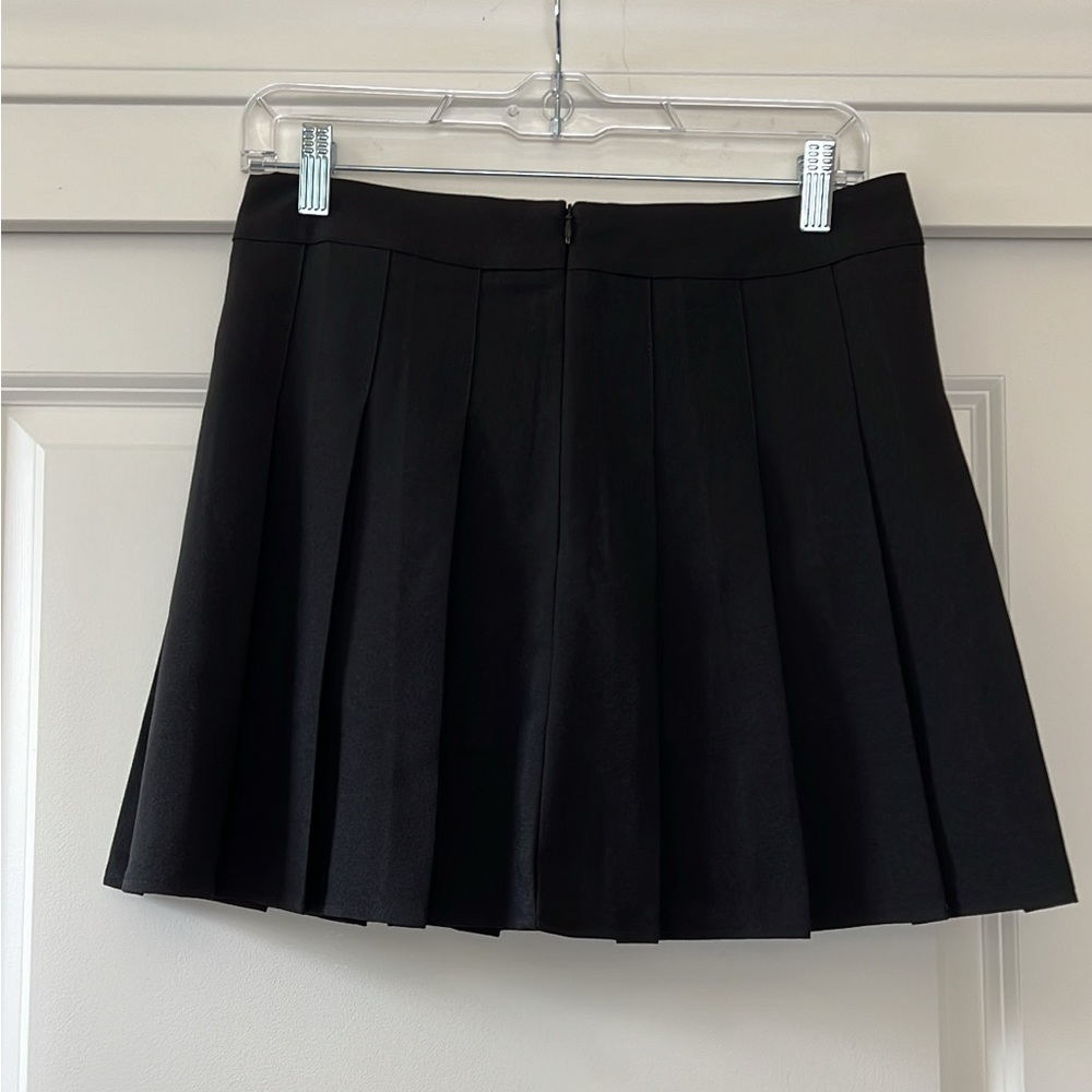 Black Pleated Mini Skater Skort Size L (Fits like a M) - Picture 4 of 5